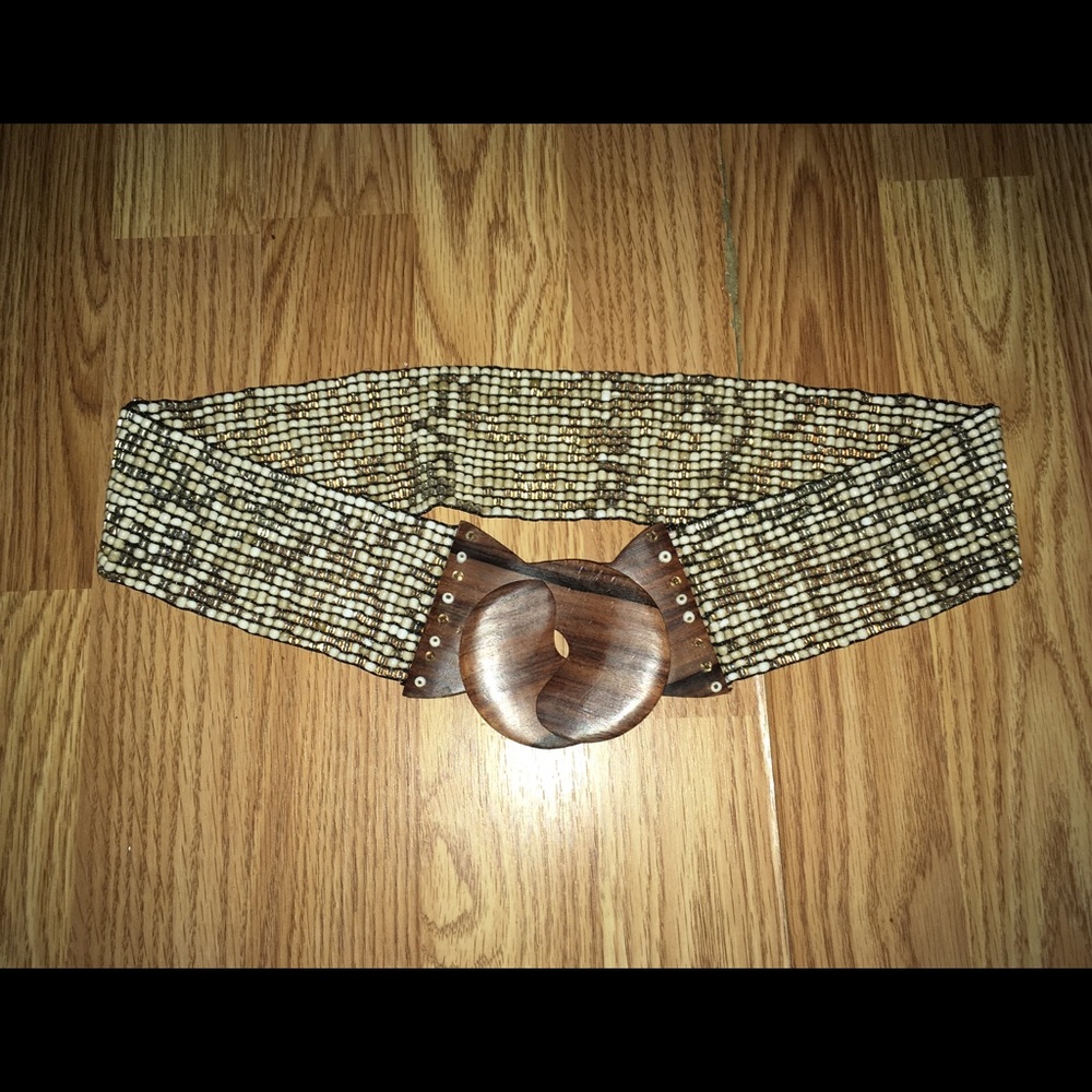 NWOT Beaded Belt With Wood Clasp